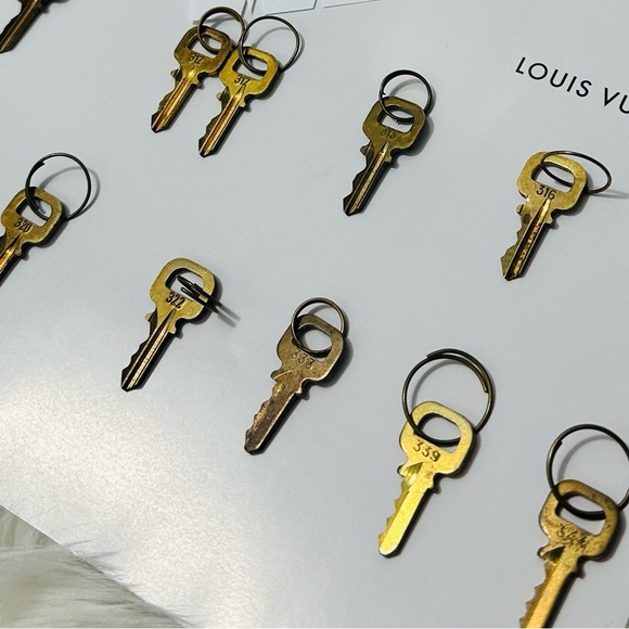LV Key #311 - Picture 2 of 2